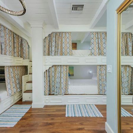 Smart Solution - Individual Private Bed-Pods In Gorgeous Shared Space - Women Only Dorm In Room 5 - Coed House - Full-Sized Mattresses In Individual Pods - With Built-In Private Storage - Gorgeous Shared Room - Affordable Luxury - Sparrow House Phoenix Exterior foto